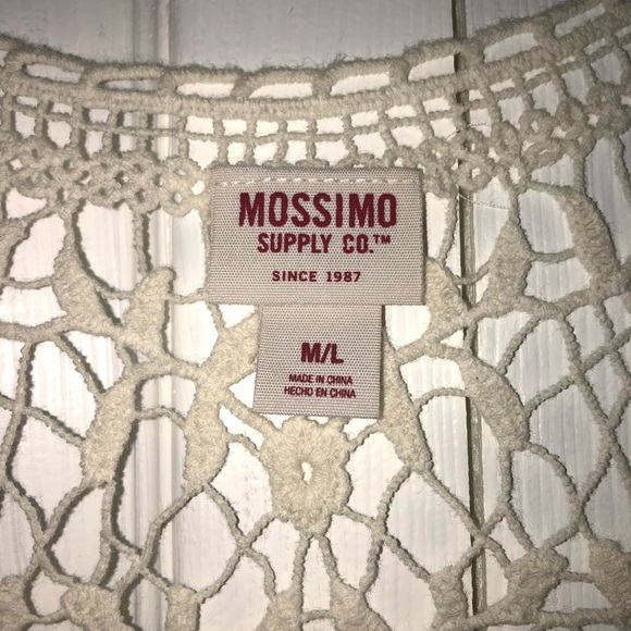 Cream Lace Vest - Picture 3 of 3